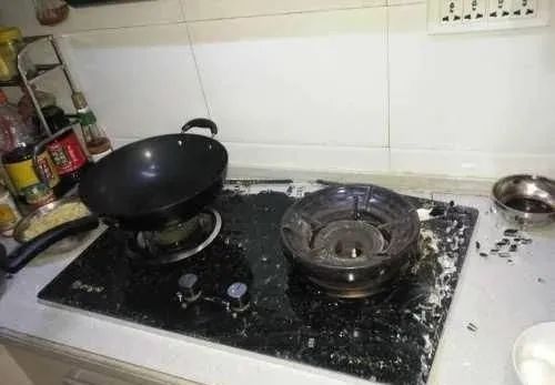 欧派燃气灶玻璃炸裂还可以维修吗,欧派燃气灶玻璃面板炸裂怎么处理