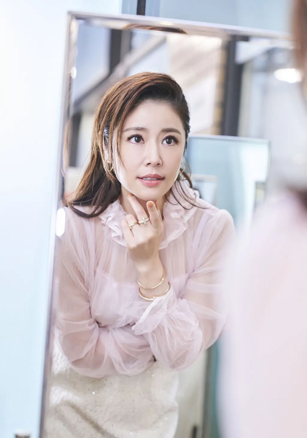 凭借不老神颜抢到男神45岁却难逃变老变丑的命运她到底做错了什么？