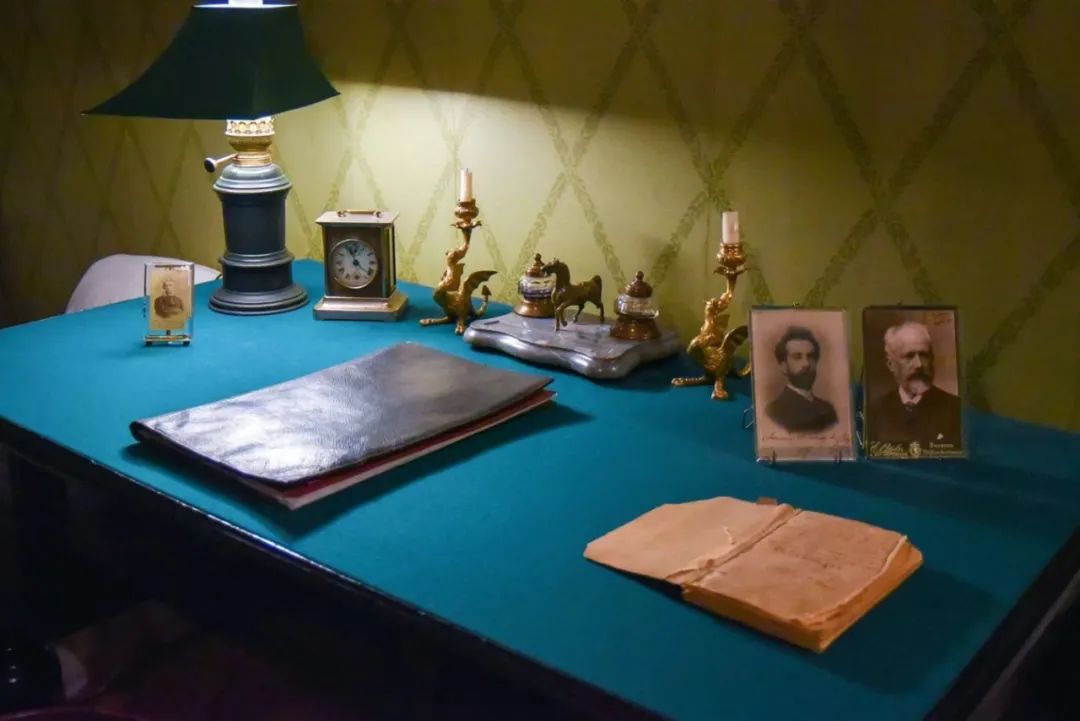 契诃夫逝世120周年,1879年契诃夫