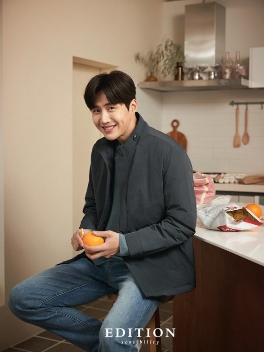 韩国男明星金宣虎穿搭,韩国男明星金宣虎红毯