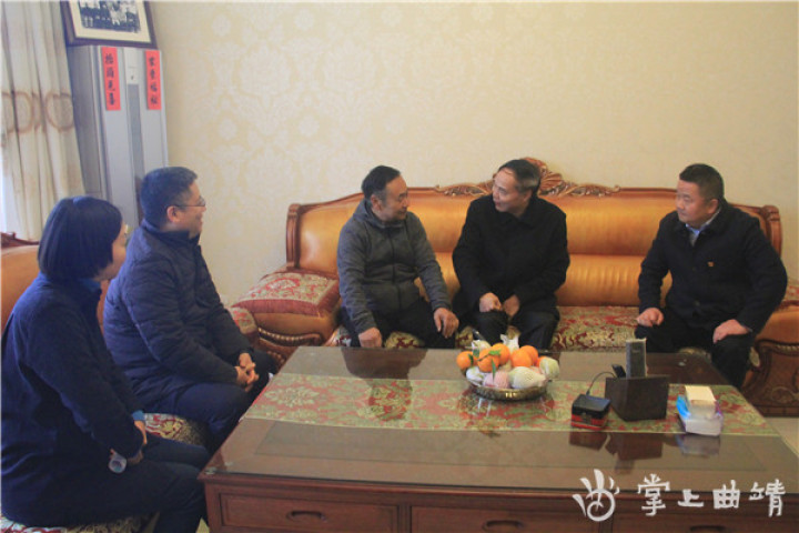 李文荣率队走访慰问市级离退休老领导