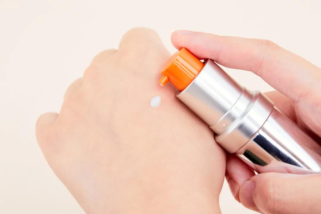 最好用的去眼纹黑眼圈的眼霜,淡化眼纹和黑眼圈的眼霜推荐