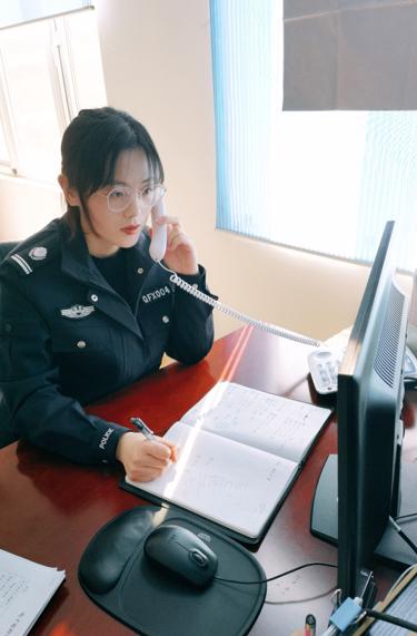 十里桃花警秀风华，“女神节”向了不起的她致敬