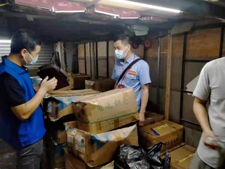 “洗楼”5000余栋!三元里街发现涉假商品“海蓝之谜”眼霜1152瓶