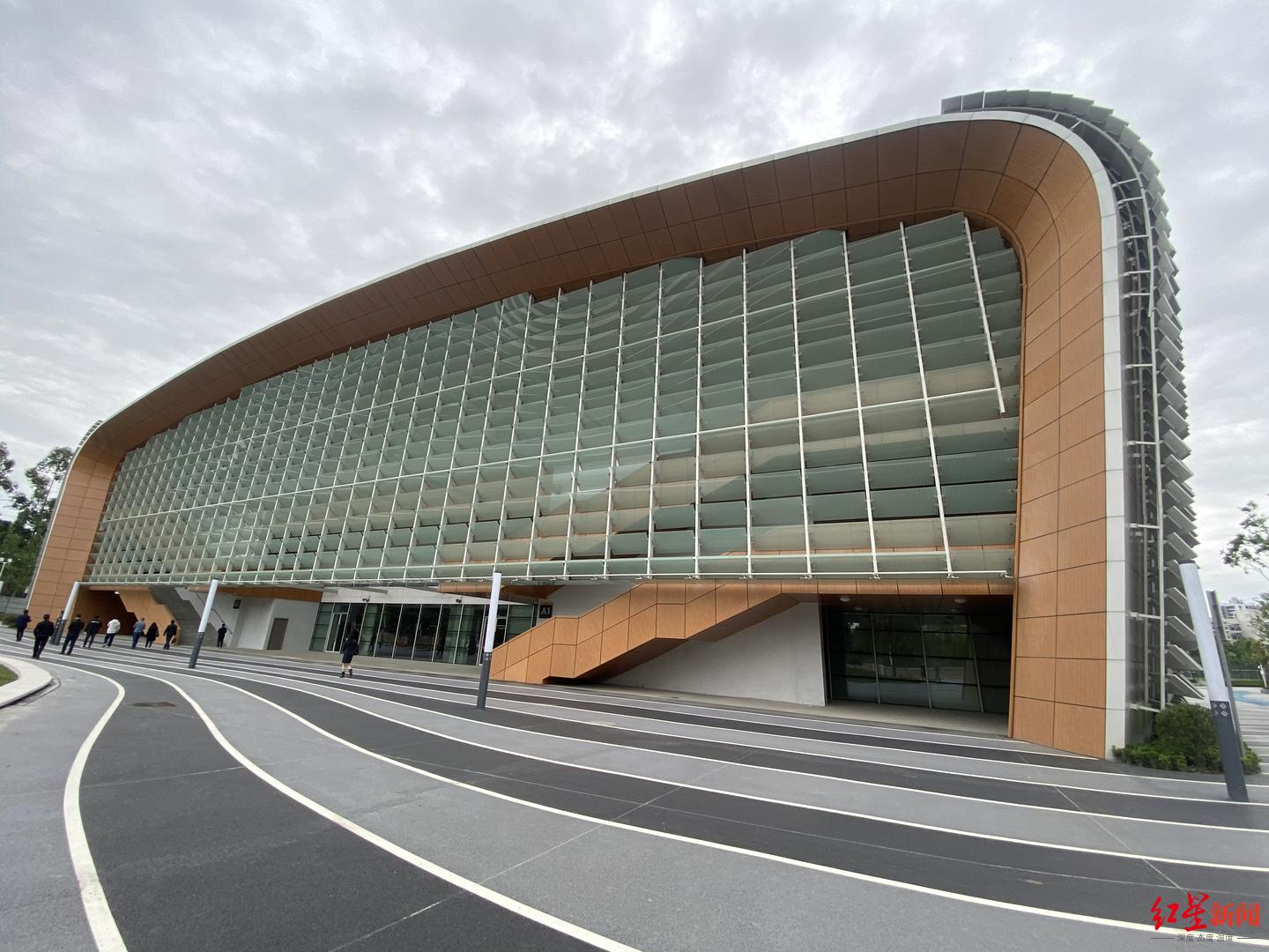 凤凰山体育馆有哪些项目,凤凰山体育公园体育馆面积