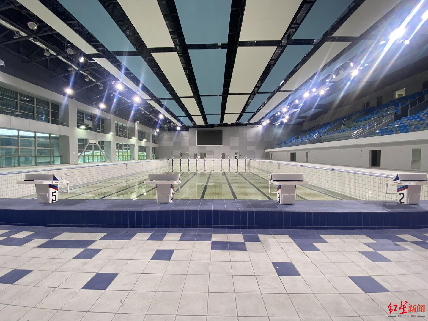 凤凰山体育馆有哪些项目,凤凰山体育公园体育馆面积