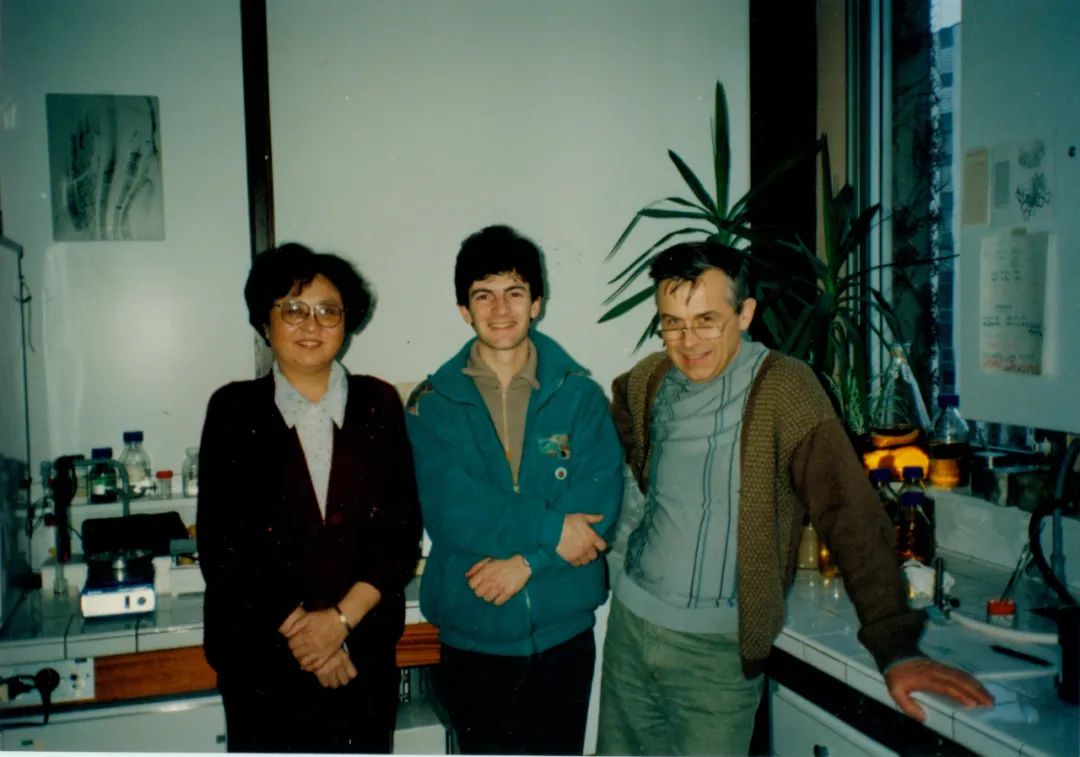 她，曾经的乳腺癌患者！更是探索生命奥秘的“铿锵玫瑰”