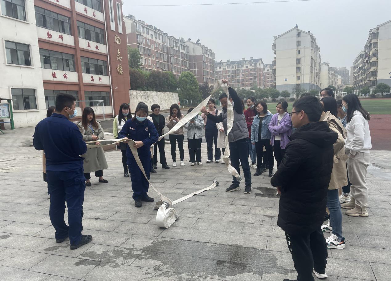 消火栓灭火演练步骤流程,社区灭火器使用实战演练方案