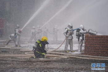 厉兵秣马奋勇前行,厉兵秣马励志前行