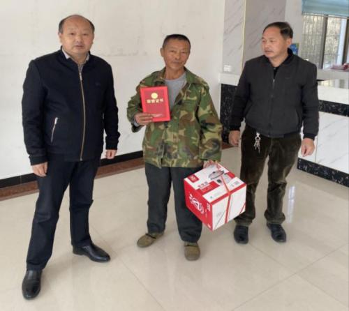 甘将热血洒春秋完整版,甘将热血洒南疆图