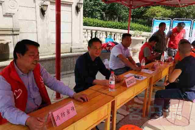 红色物业彰显红色力量,“红心”点亮民心