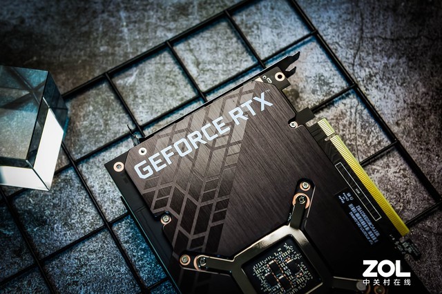 华硕TUFRTX3070TiO8G首测顶级信仰源自细节