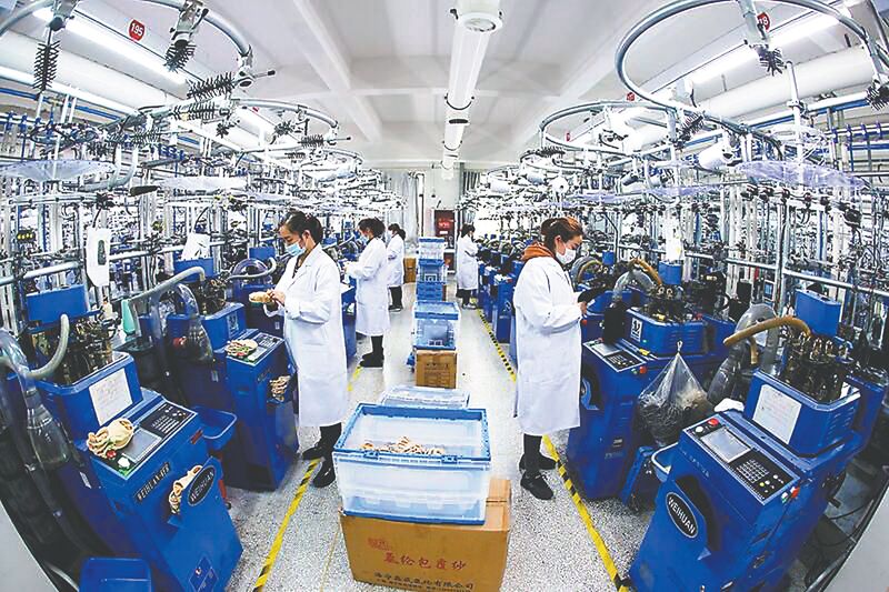 好山好水看金堂,好山好水看花灯