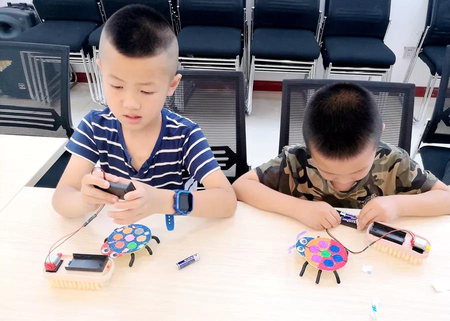 民生汇丨银滩路街道：“神兽”们开“踢”啦