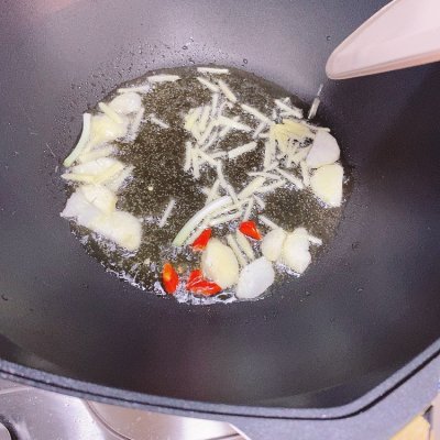 葱焖鲍鱼最正宗的做法,鲜味十足的葱油鲍鱼