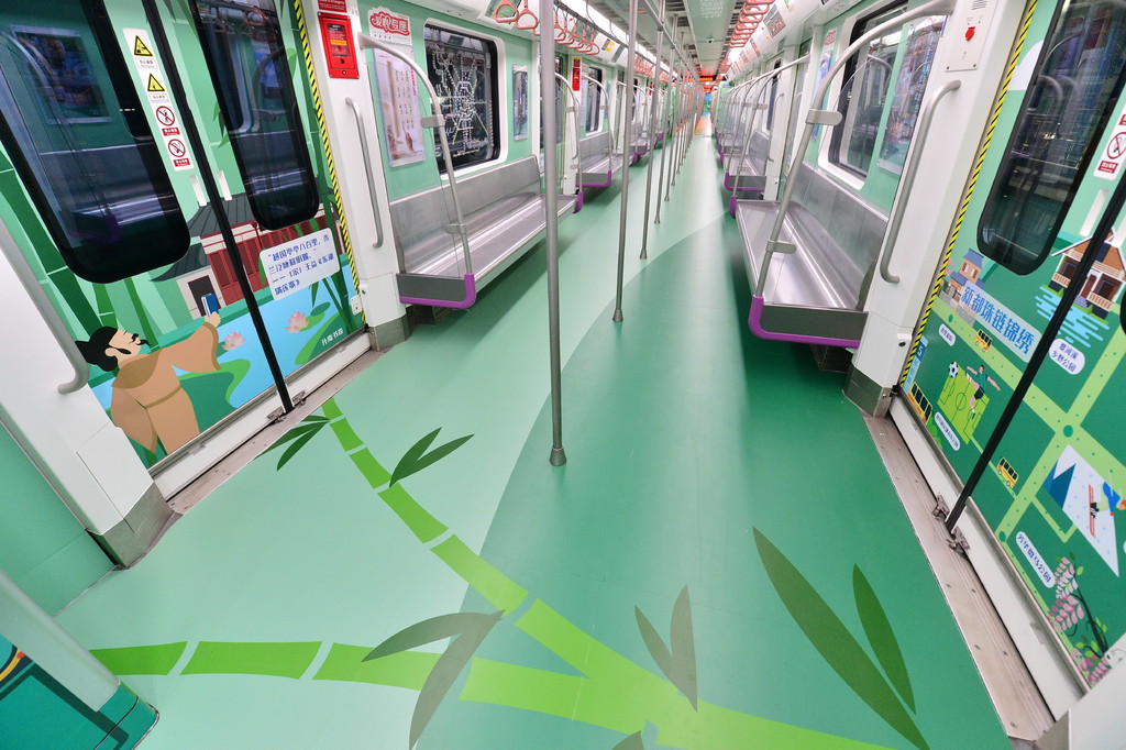 成都新都地铁站3号线转八号线,成都地铁5号线转8号线没有楼梯吗