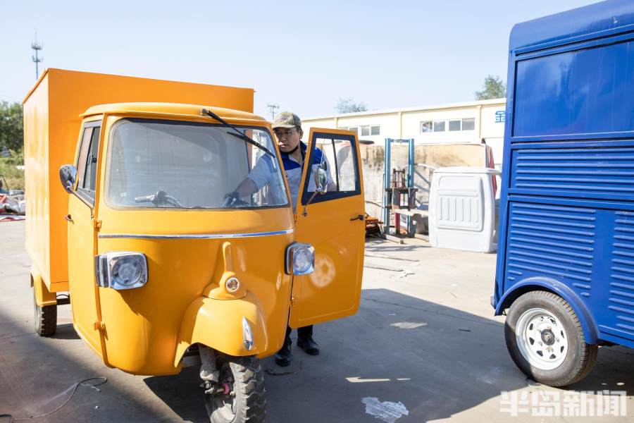 纯“爷”们！一把尺子量全球，青岛有位老爷车复刻大咖，快来围观