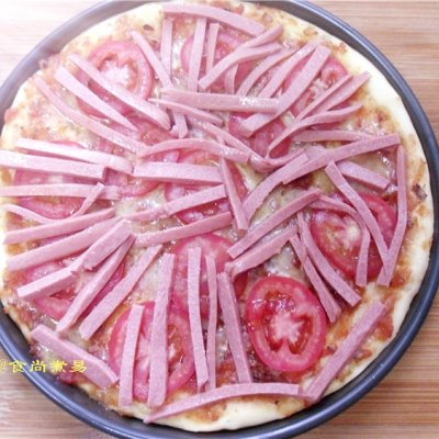 #2021趣味披萨组——芝香“食”趣#番茄肠仔拉丝披萨