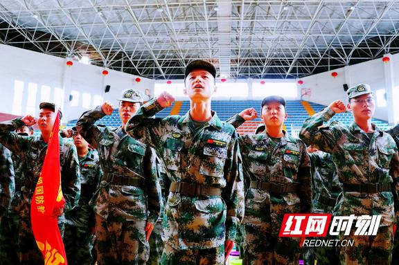 龙山县华鑫学校国防班,龙山高级中学国防教育