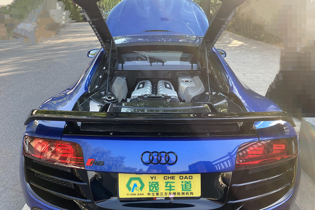 奥迪r808年敞篷二手,奥迪r8的真实视频