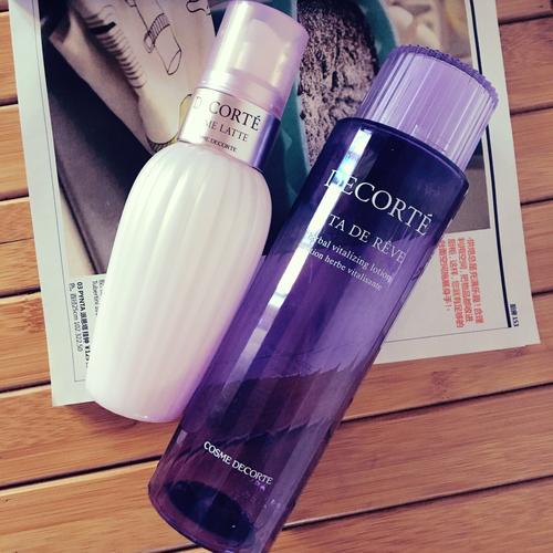 怎么选适合自己肤质的水乳,25岁最适合的补水水乳测评