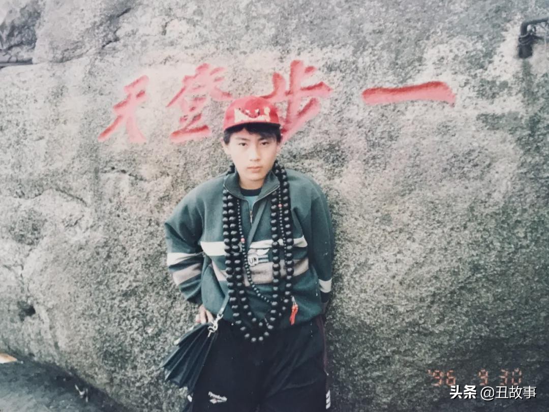 青春期我与父亲水火不容，砸烂他心爱的老吉他，这件事影响我一生