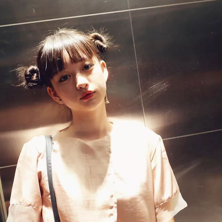 00后的神仙颜值高清纯女生网红,爆红的00后女孩