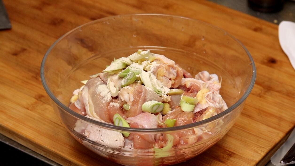 家庭版黄焖鸡简单易学又好吃,想吃黄焖鸡不用点外卖