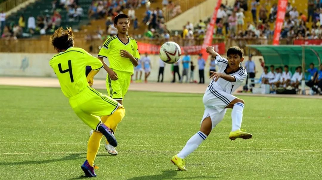 中日青少年足球的差异,中日小学足球对比