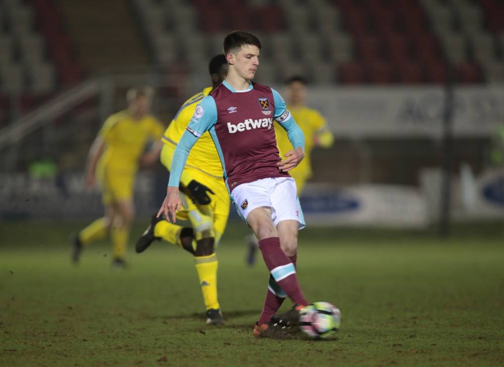 又是1亿英镑！曼城愿买这位大英帝星！他会是费南迪尼奥接班人吗