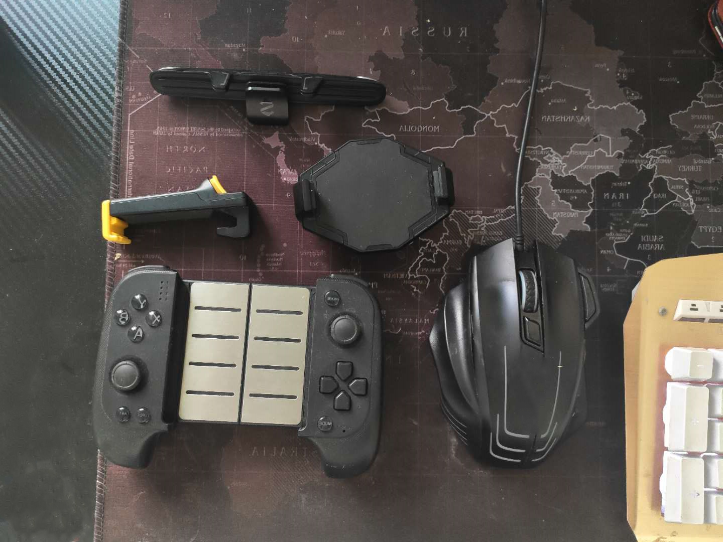 北通g2吃鸡匹配的也是手柄玩家吗,吃鸡神器北通g2白色