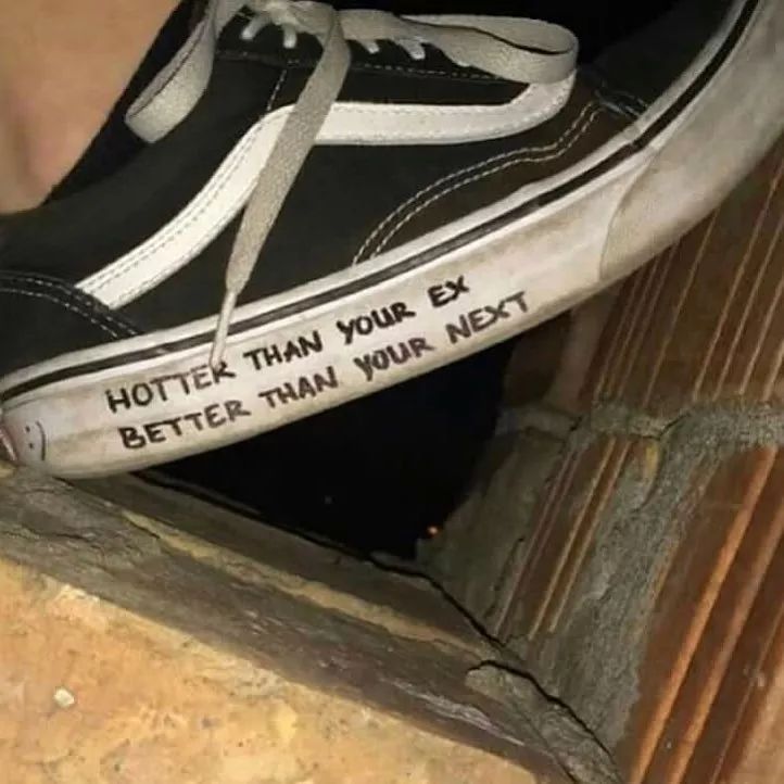 当初忍痛买的万元球鞋，被你们说拆就拆，你有想过我的感受吗？