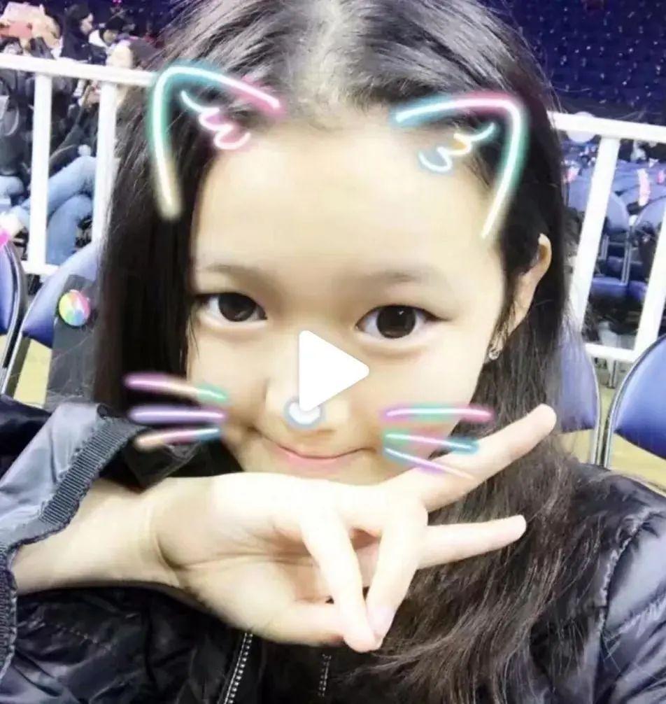 李嫣疑不满闺蜜聚会遭曝光,李嫣回应被质疑炫富