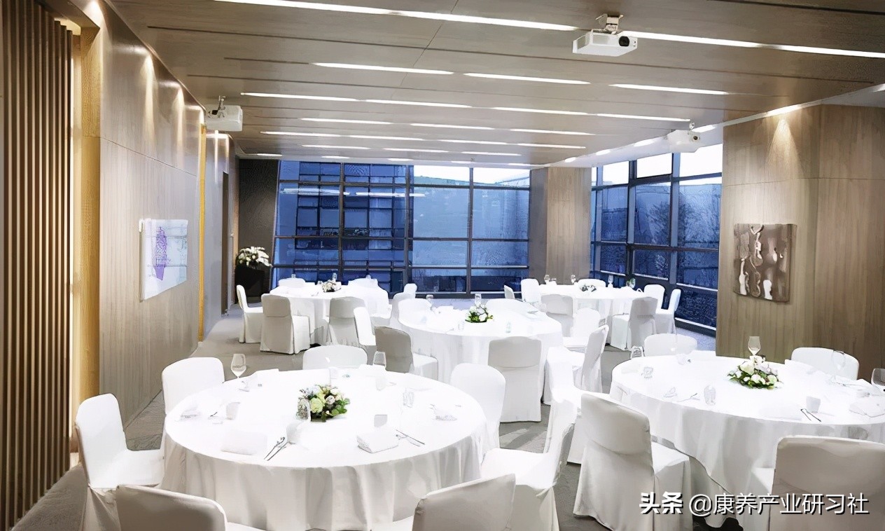 50层楼高、500万元入住押金、5年住满：这个顶级养老公寓长啥样？