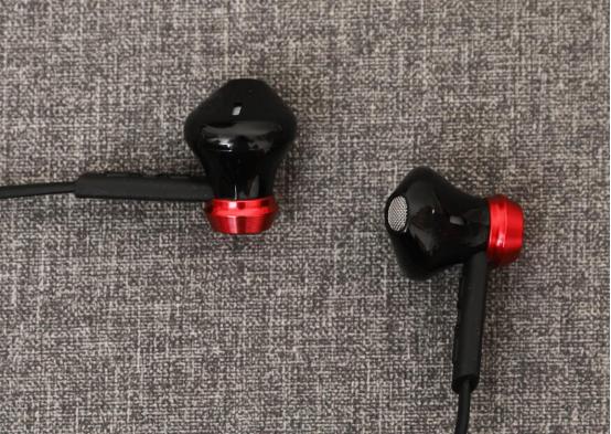 playez游戏耳机,听声辨位游戏在手机上玩