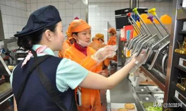 麦当劳如何塑造良好经营业绩的,麦当劳的商业模式对企业的启发