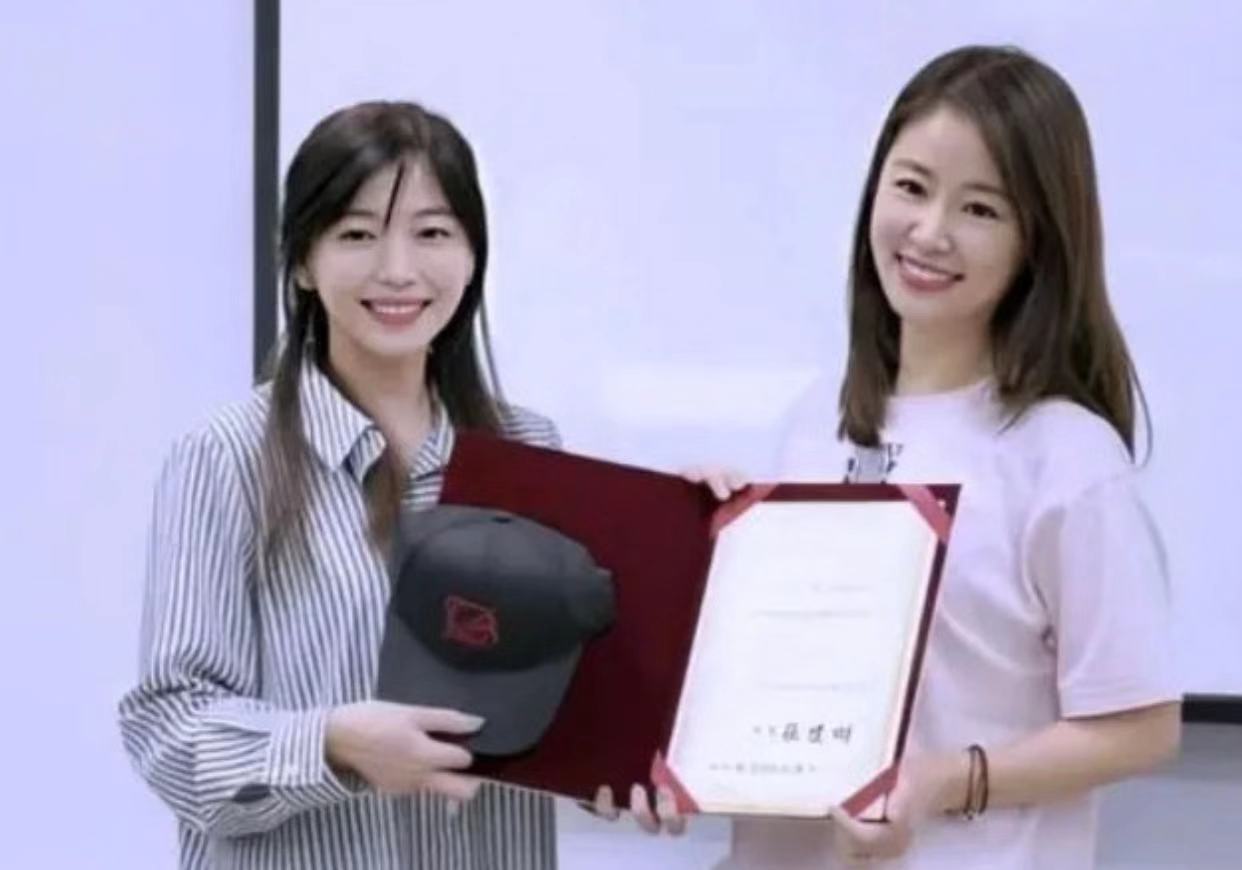 林心如硕士毕业照曝光新闻,林心如硕士照曝光