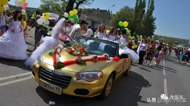 3万块的二手车爆改成300万宾利，这是真正的撩妹神器