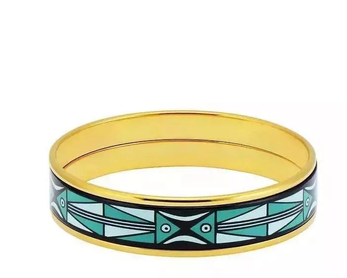 历史上的温柔而优雅,一个惊艳了时光一个温暖了岁月