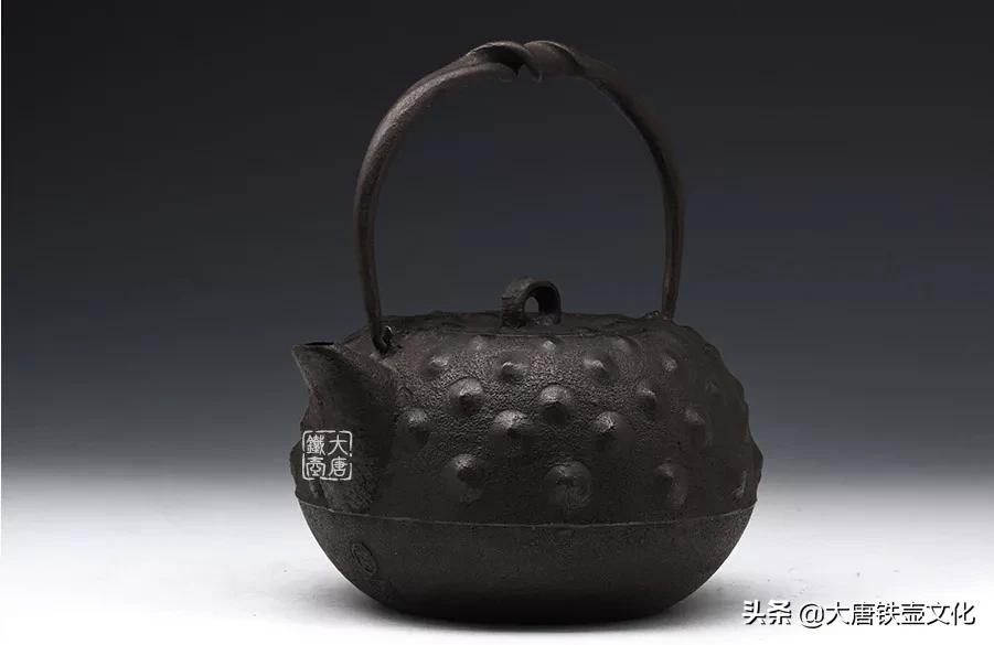 这壶上这么丑的纹饰居然是工艺的代表？