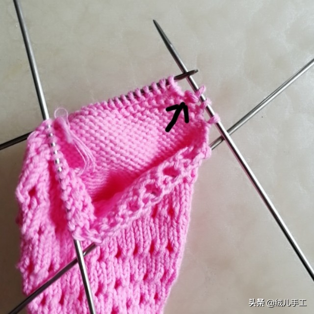 从脚尖织袜子要起多少针,从脚尖起头织袜子