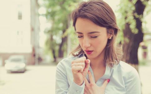 女性脚受凉会引起哪些症状,女性夏天受凉的危害
