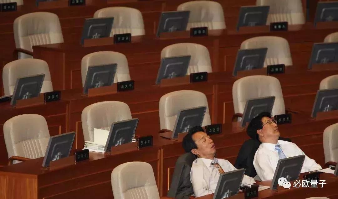 8小时睡眠视频音乐完整,你以为的八小时睡眠