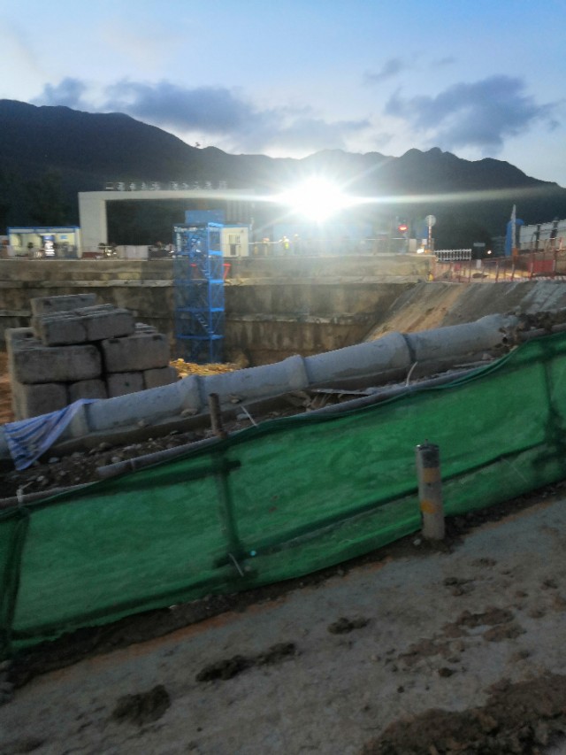 学挖机靠谱吗,学挖机到底好不好找工作