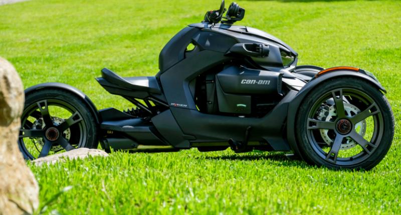 金色庞巴迪倒三轮多少钱,庞巴迪900cc倒三轮最新报价