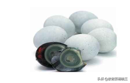 厨师长做的松花蛋拌的苦菊真是太好吃了营养健康名人们都爱吃