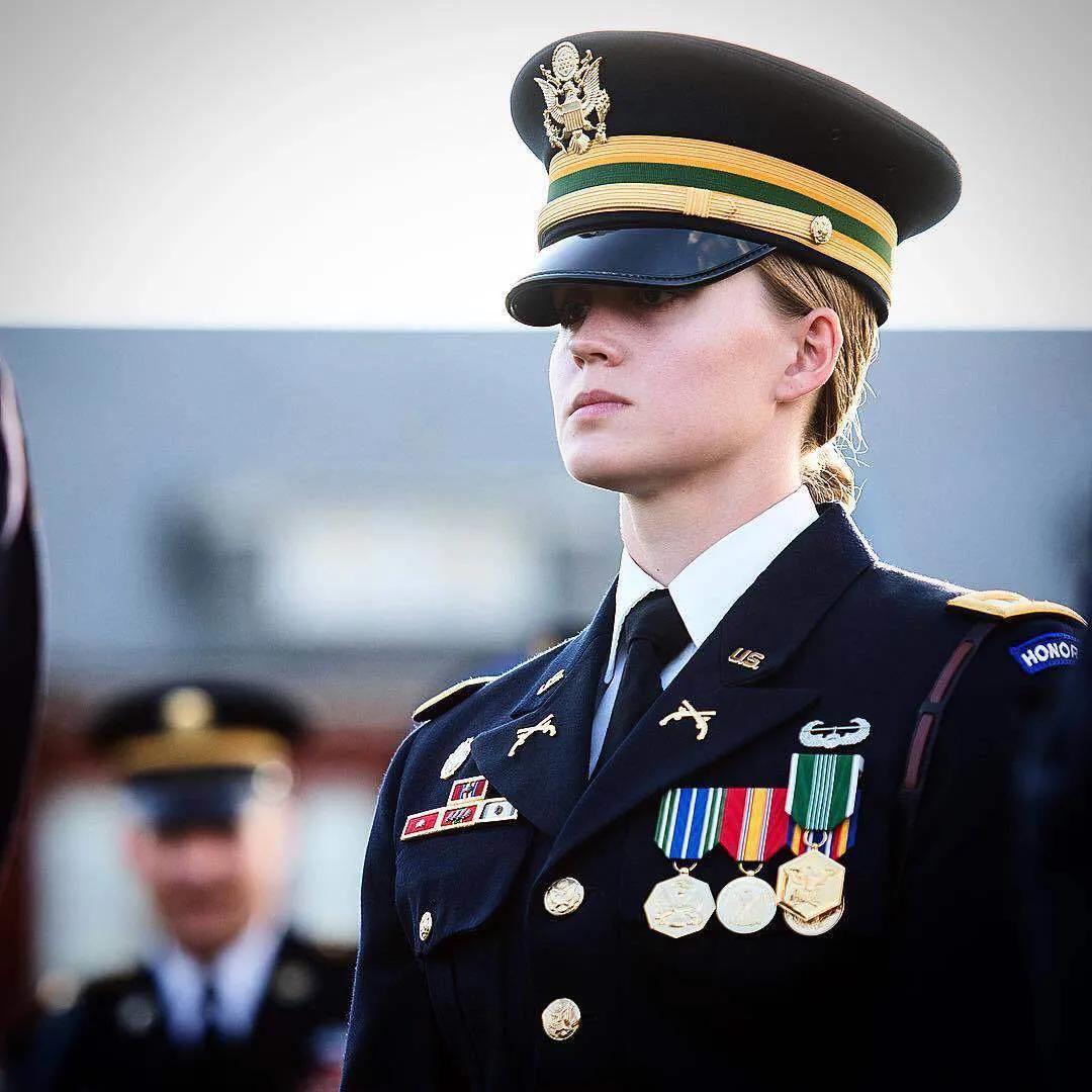 黄景瑜军装高颜值混剪,穿军装帅哥合集高颜值