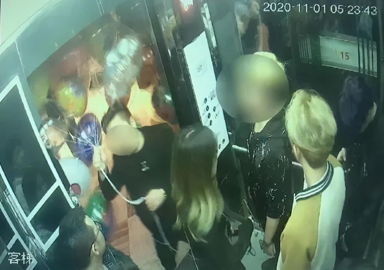 一打开全部就都爆炸了,仅一秒两秒的事......