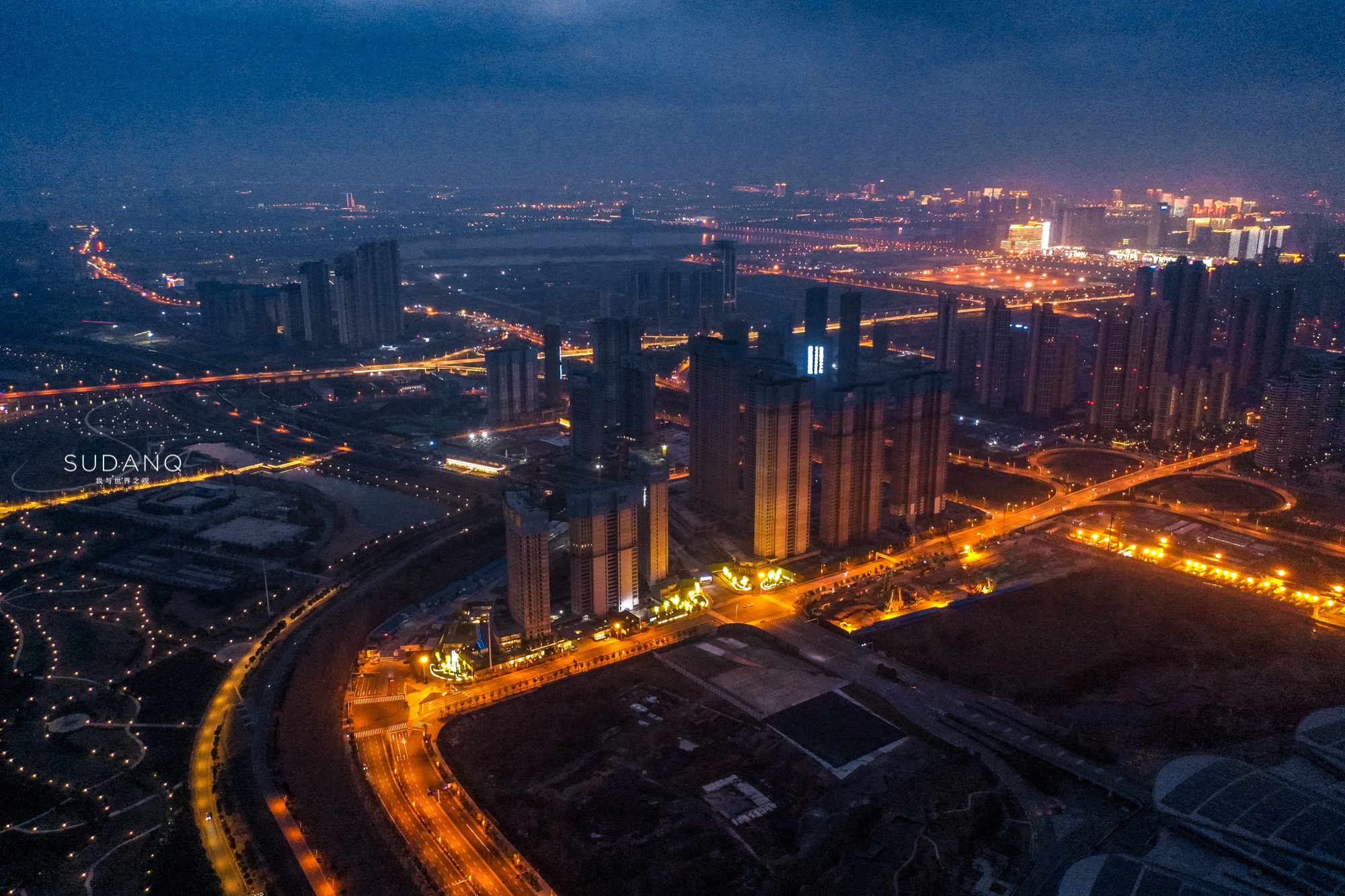 航拍全国第三的博览中心，面积相当于17个足球场，武汉人的骄傲