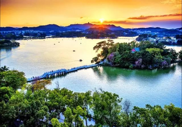 鹧鸪天雪山美人,鹧鸪天咏温泉